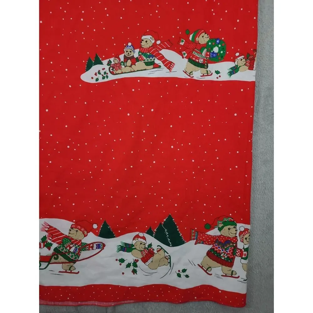 Sunweave Christmas Tablecloth Bears Sleds Snow Christmas Tree 84X60‎